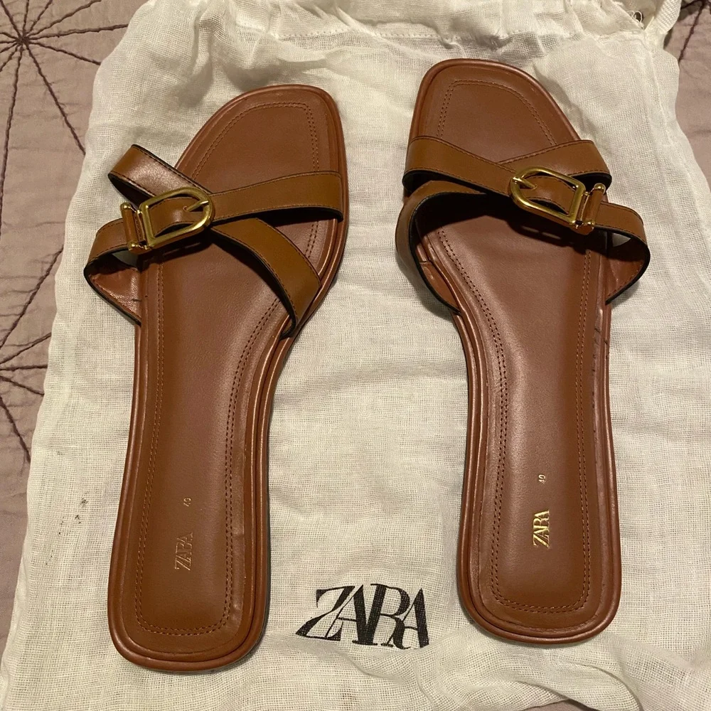 ZARA Tan Leather Crisscross Slide Sandals with Gold Buckle Sz 9 (40) - Picture 2 of 4